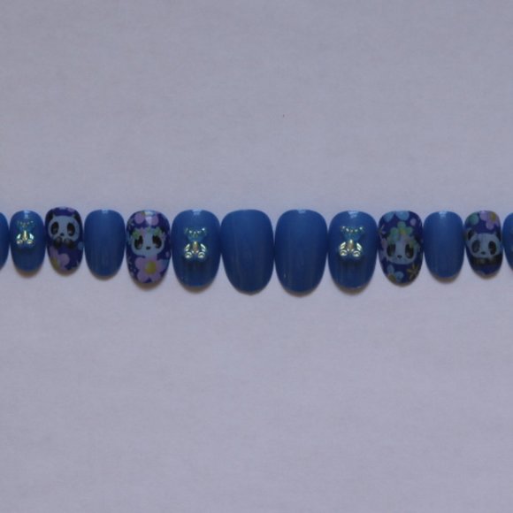 Blue 3D Jelly Bears and pandas- press on nail set - Picture 4 of 10